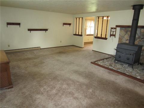 120 Valley Forge Cir, Elyria, OH 44035 photo 3