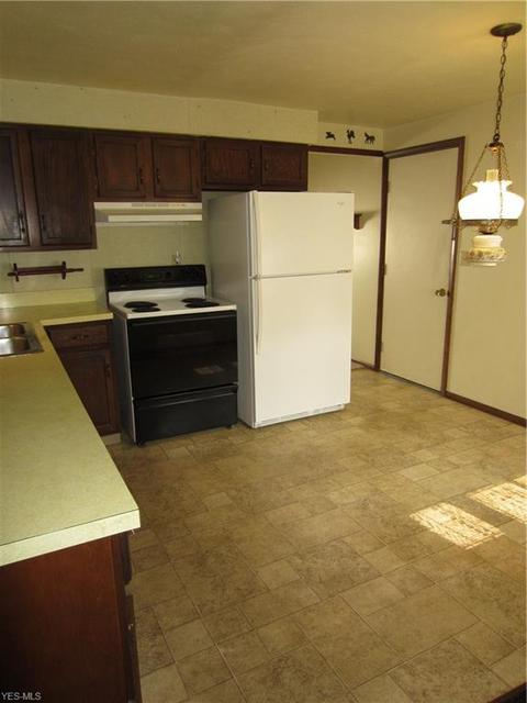 120 Valley Forge Cir, Elyria, OH 44035 photo 5
