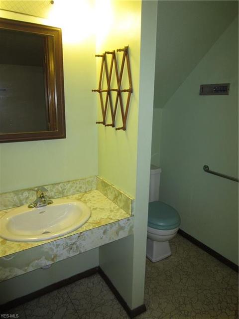 120 Valley Forge Cir, Elyria, OH 44035 photo 12