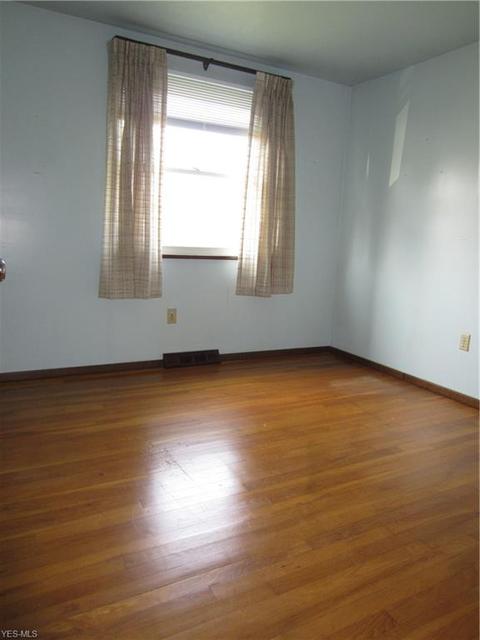 120 Valley Forge Cir, Elyria, OH 44035 photo 10