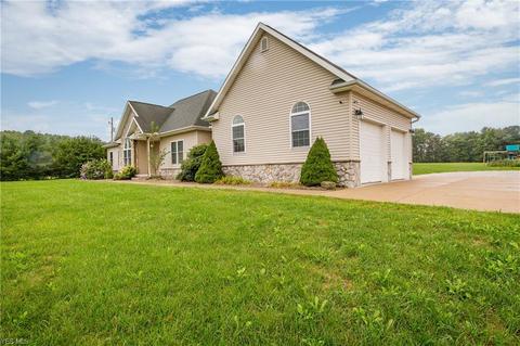 4555 Sandy Ave SE, Canton, OH 44707 photo 3