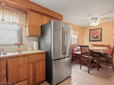 969 5th St, Struthers, OH 44471 photo 12