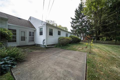 2693 Walnut Blvd, Ashtabula, OH 44004 photo 2