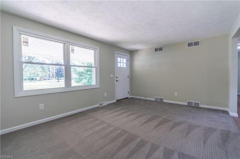 2133 Diamond St NE, Canton, OH 44721 photo 10