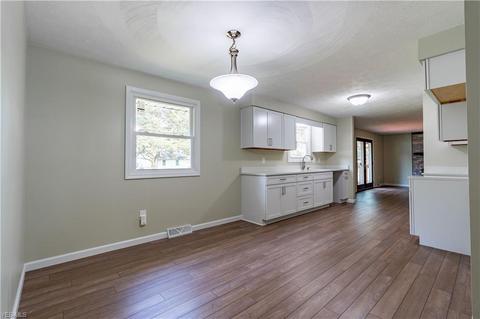 2133 Diamond St NE, Canton, OH 44721 photo 4