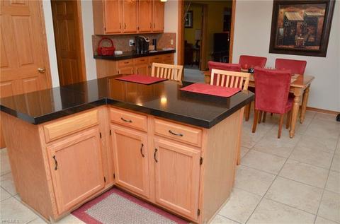 1101 Cobblefield St NE, Canton, OH 44721 photo 11