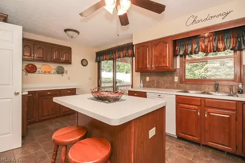7580 Ridge Rd, Parma, OH 44129 photo 18