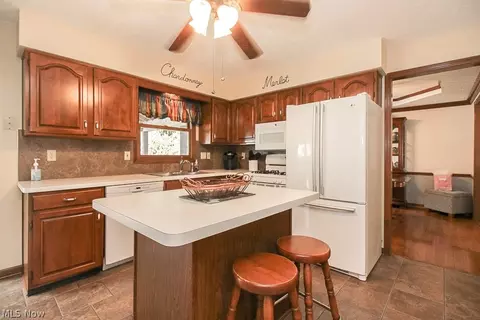 7580 Ridge Rd, Parma, OH 44129 photo 21