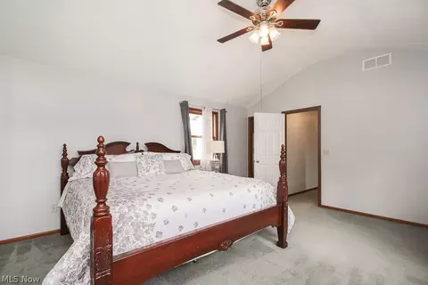 7580 Ridge Rd, Parma, OH 44129 photo 24