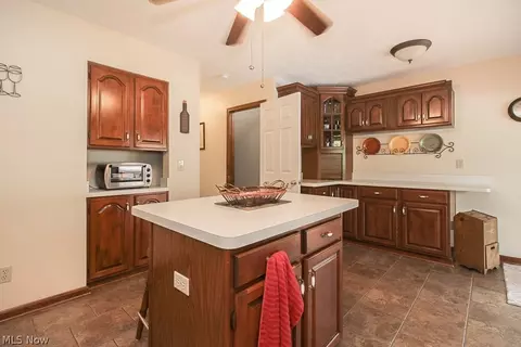 7580 Ridge Rd, Parma, OH 44129 photo 19