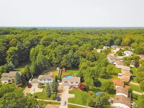 7580 Ridge Rd, Parma, OH 44129 photo 2