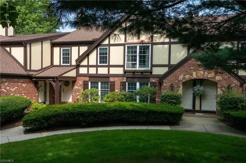 2253 Fairway Blvd, Hudson, OH 44236 photo 2