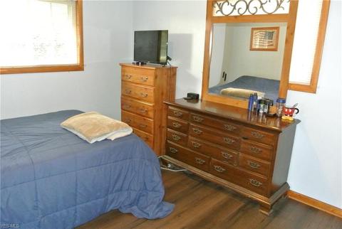 6495 Michael Dr, Brook Park, OH 44142 photo 18