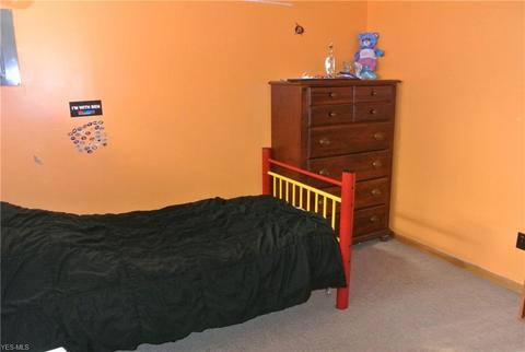 6495 Michael Dr, Brook Park, OH 44142 photo 30