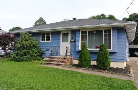 6495 Michael Dr, Brook Park, OH 44142 photo 1