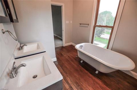 355 Elyria St, Lodi, OH 44254 photo 8