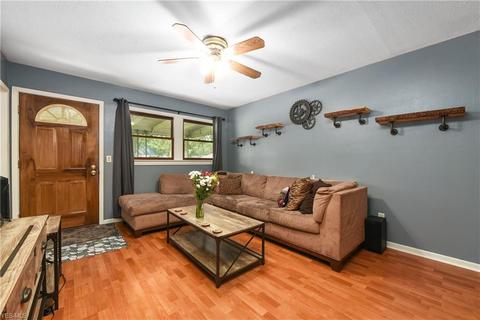 718 Boston Ave, Elyria, OH 44035 photo 3