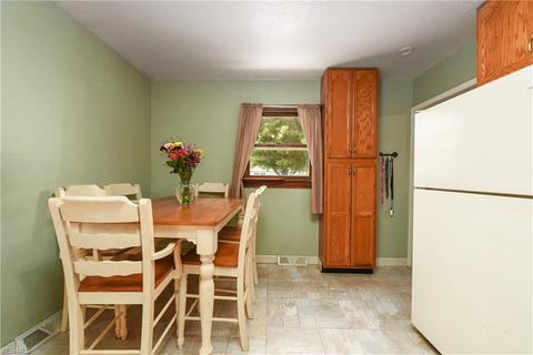 718 Boston Ave, Elyria, OH 44035 photo 7