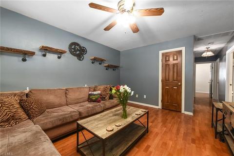 718 Boston Ave, Elyria, OH 44035 photo 2