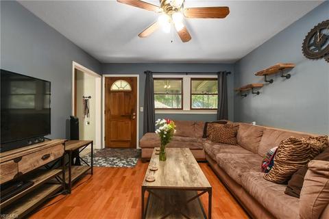 718 Boston Ave, Elyria, OH 44035 photo 4