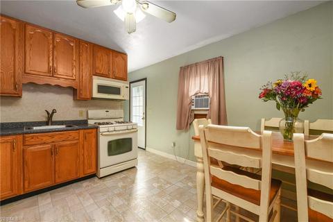 718 Boston Ave, Elyria, OH 44035 photo 10