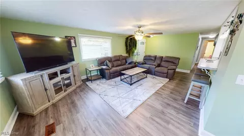 140 E Lake Ct, Lagrange, OH 44050 photo 6