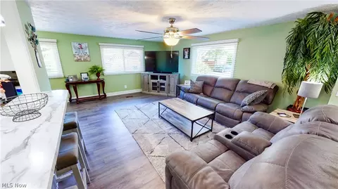 140 E Lake Ct, Lagrange, OH 44050 photo 7