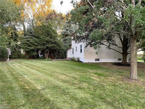 6957 Eastham Cir NW, Canton, OH 44708 photo 3