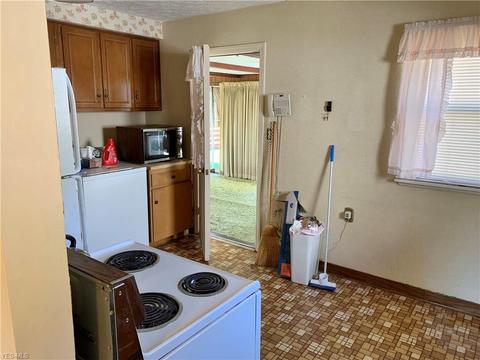 684 E 266th St, Euclid, OH 44132 photo 7