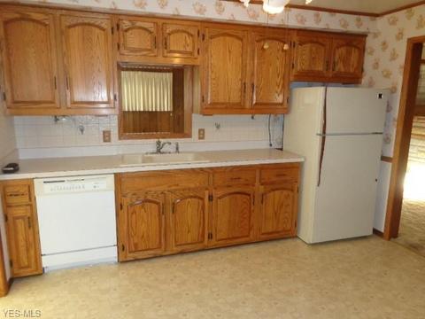 10921 Schwab Dr, Parma, OH 44130 photo 11