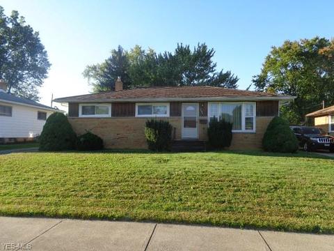 10921 Schwab Dr, Parma, OH 44130 photo 1