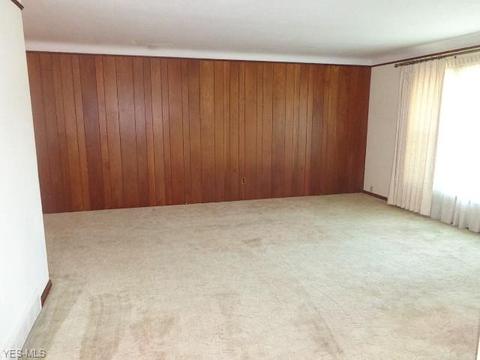 10921 Schwab Dr, Parma, OH 44130 photo 6
