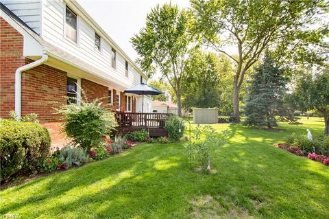 726 Abbe Rd N, Elyria, OH 44035 photo 2