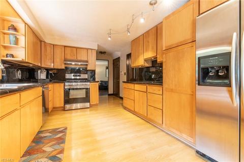 37100 Fox Run Dr, Solon, OH 44139 photo 10