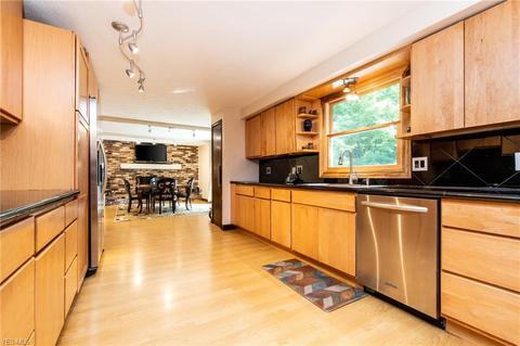 37100 Fox Run Dr, Solon, OH 44139 photo 7