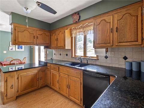 6096 Groton St NW, Canton, OH 44708 photo 14