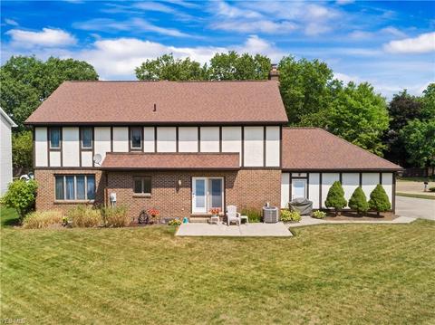 6096 Groton St NW, Canton, OH 44708 photo 2