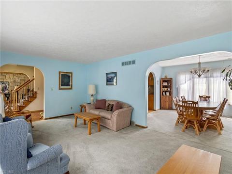 6096 Groton St NW, Canton, OH 44708 photo 8