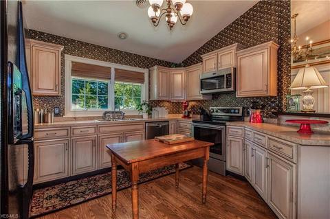 3512 Dickenson Rd, Ashtabula, OH 44004 photo 8
