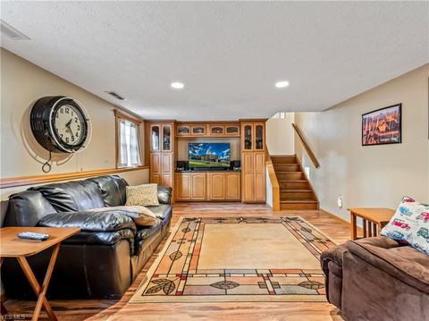 696 Griffith Rd, Akron, OH 44312 photo 19