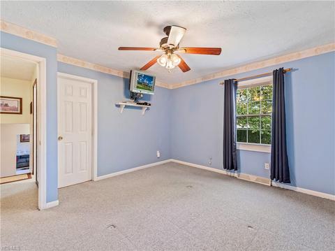 696 Griffith Rd, Akron, OH 44312 photo 12