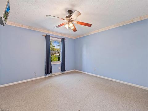 696 Griffith Rd, Akron, OH 44312 photo 11