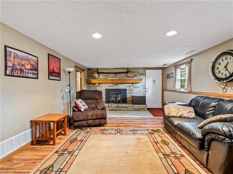 696 Griffith Rd, Akron, OH 44312 photo 18