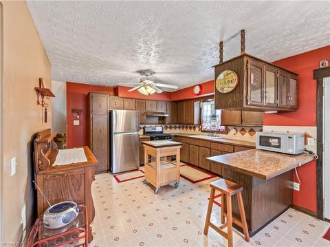 696 Griffith Rd, Akron, OH 44312 photo 7