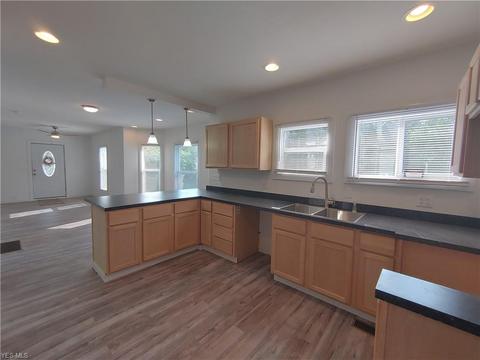 5107 Hope Ave, Ashtabula, OH 44004 photo 9