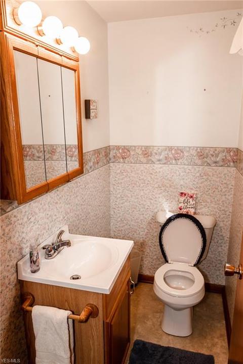 4504 10th St NW, Canton, OH 44708 photo 9