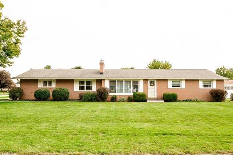 4504 10th St NW, Canton, OH 44708 photo 1