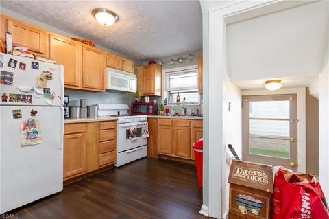 602 E Broad St, Elyria, OH 44035 photo 7
