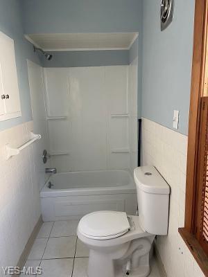 128 Warren Ave, Elyria, OH 44035 photo 3