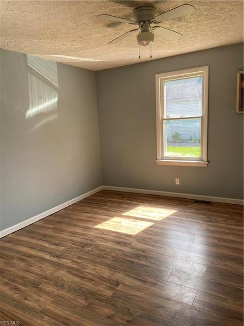 128 Warren Ave, Elyria, OH 44035 photo 5